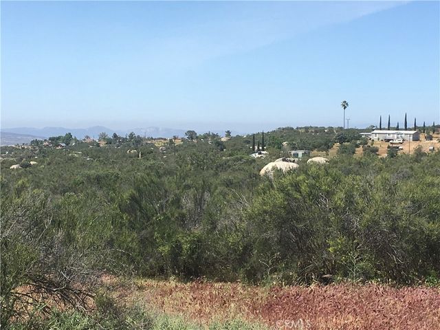 7 Willow Creek Road, Hemet, CA 92544