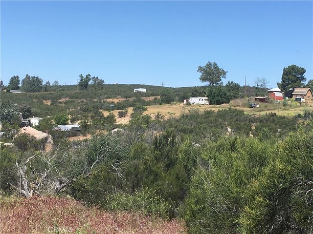 7 Willow Creek Road, Hemet, CA 92544