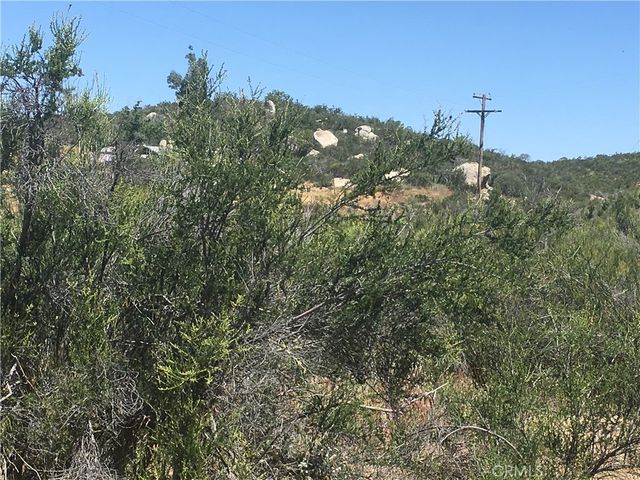 7 Willow Creek Road, Hemet, CA 92544