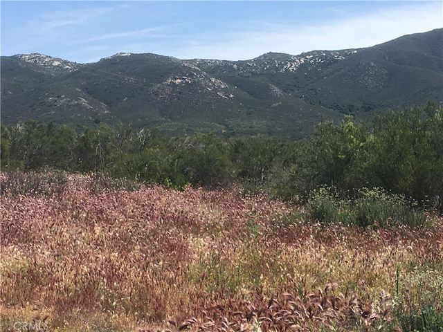 7 Willow Creek Road, Hemet, CA 92544