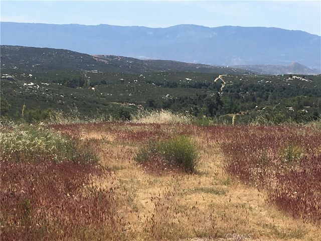 7 Willow Creek Road, Hemet, CA 92544