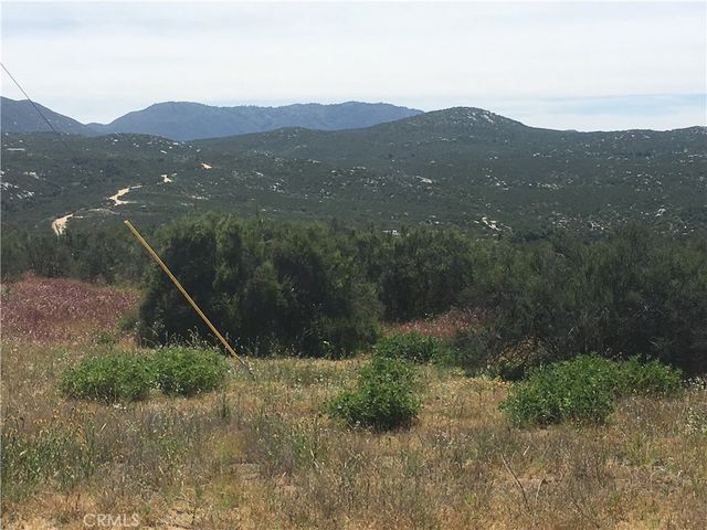 7 Willow Creek Road, Hemet, CA 92544