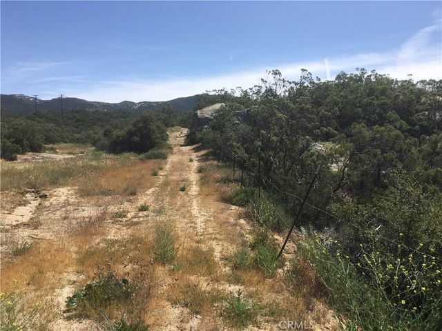 7 Willow Creek Road, Hemet, CA 92544
