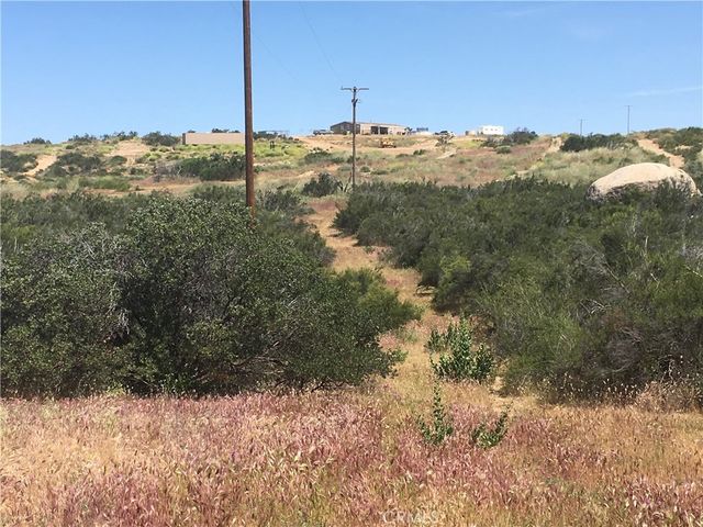 7 Willow Creek Road, Hemet, CA 92544