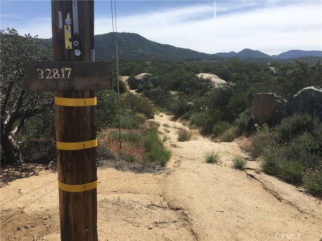 7 Willow Creek Road, Hemet, CA 92544