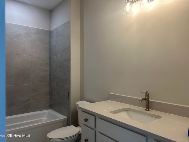 388 Longhill Drive, Wilmington, NC 28412