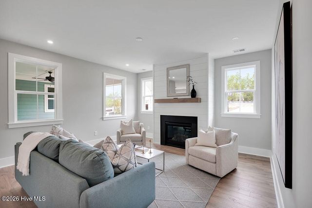 388 Longhill Drive, Wilmington, NC 28412