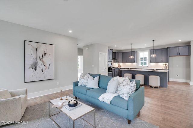 388 Longhill Drive, Wilmington, NC 28412