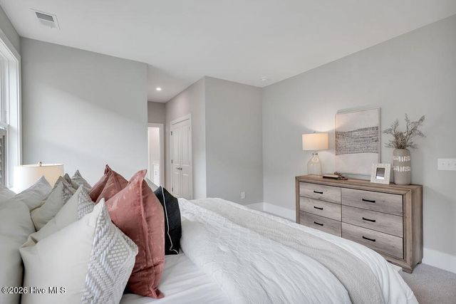 388 Longhill Drive, Wilmington, NC 28412