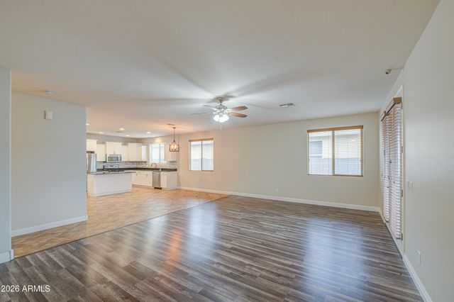 1711 W PAISLEY Drive, San Tan Valley, AZ 85144