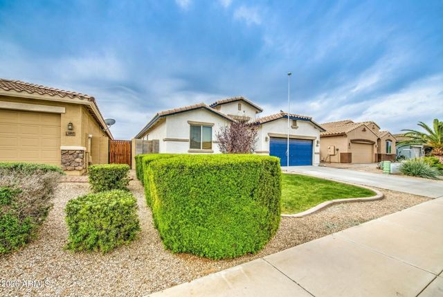 1711 W PAISLEY Drive, San Tan Valley, AZ 85144