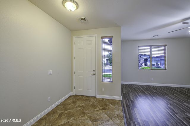 1711 W PAISLEY Drive, San Tan Valley, AZ 85144