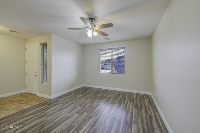 1711 W PAISLEY Drive, San Tan Valley, AZ 85144