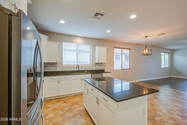 1711 W PAISLEY Drive, San Tan Valley, AZ 85144