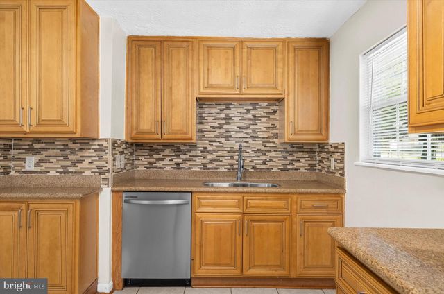 7820 RIDGE RD, Hanover, MD 21076