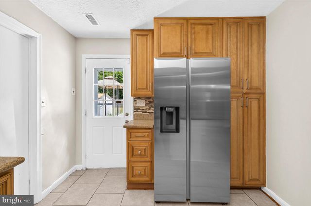 7820 RIDGE RD, Hanover, MD 21076
