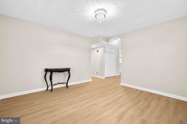 7820 RIDGE RD, Hanover, MD 21076