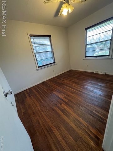 3196 Oakwood Drive, Port Huron, MI 48060