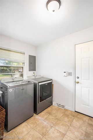 3196 Oakwood Drive, Port Huron, MI 48060