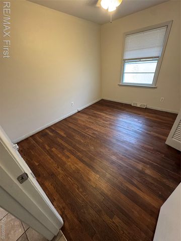 3196 Oakwood Drive, Port Huron, MI 48060