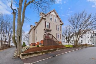 11 Symonds St 2, Salem, MA 01970