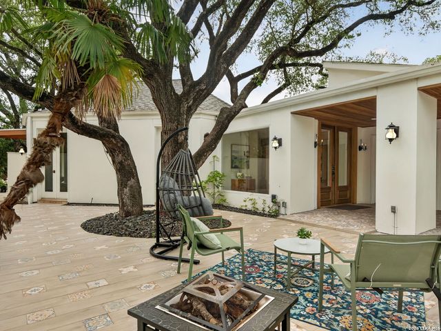 7887 N NEW BRAUNFELS AVE, San Antonio, TX 78209
