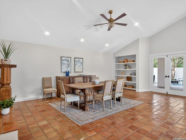 7887 N NEW BRAUNFELS AVE, San Antonio, TX 78209