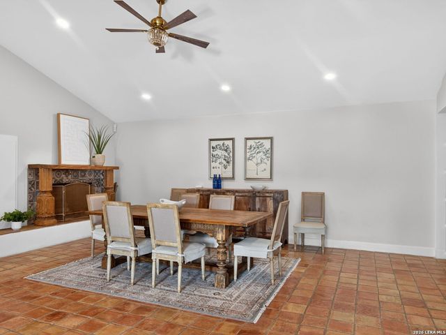 7887 N NEW BRAUNFELS AVE, San Antonio, TX 78209