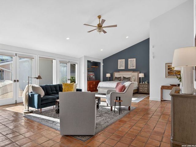 7887 N NEW BRAUNFELS AVE, San Antonio, TX 78209