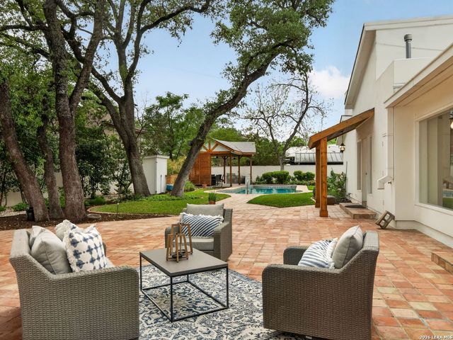 7887 N NEW BRAUNFELS AVE, San Antonio, TX 78209
