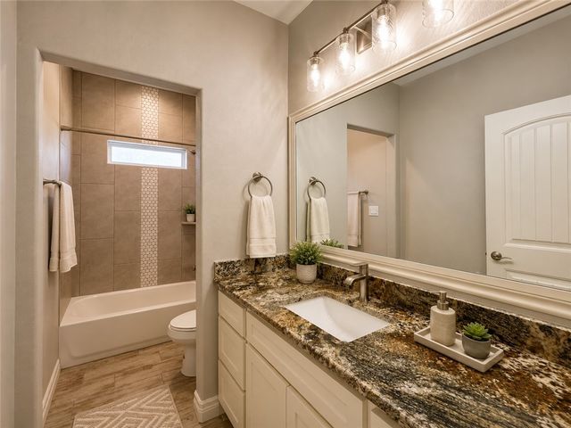 1886 Papa Mori Dr, Corpus Christi, TX 78414