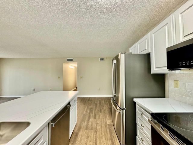 3323 CRYSTAL COURT E A, Palm Harbor, FL 34685