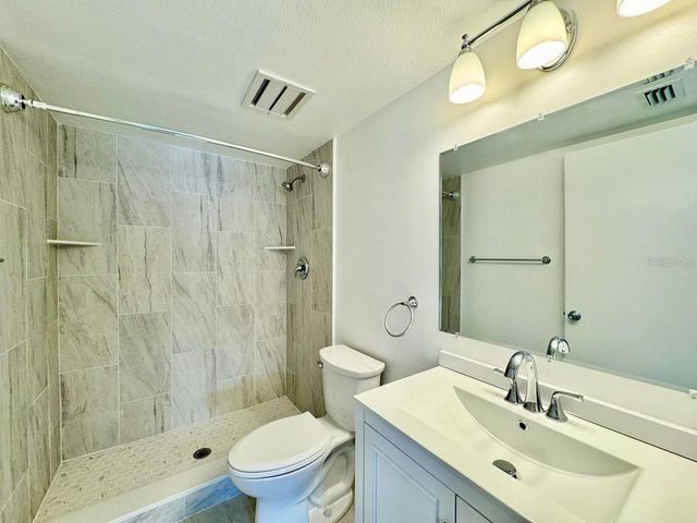 3323 CRYSTAL COURT E A, Palm Harbor, FL 34685