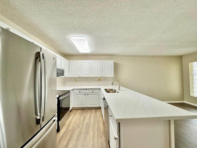 3323 CRYSTAL COURT E A, Palm Harbor, FL 34685