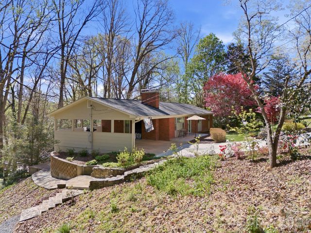 50 Hemlock Street, Arden, NC 28704