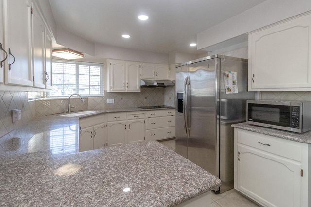 6594 N Fresno Street, Fresno, CA 93710