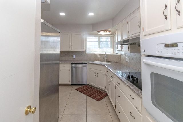 6594 N Fresno Street, Fresno, CA 93710