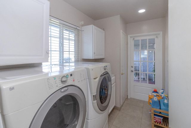 6594 N Fresno Street, Fresno, CA 93710