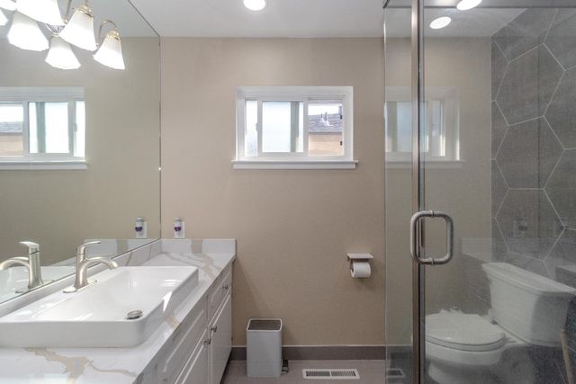 6594 N Fresno Street, Fresno, CA 93710