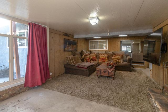 6594 N Fresno Street, Fresno, CA 93710