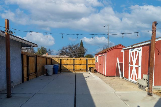 6594 N Fresno Street, Fresno, CA 93710