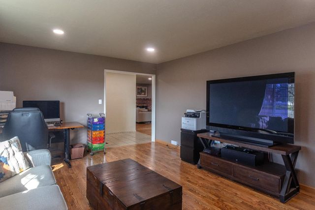 6594 N Fresno Street, Fresno, CA 93710