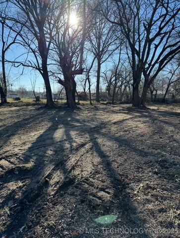 700 N Sherman Avenue, Okmulgee, OK 74447