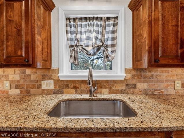 516 Beeler Street, Poteau, OK 74953