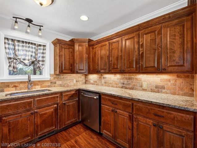 516 Beeler Street, Poteau, OK 74953