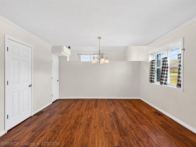 516 Beeler Street, Poteau, OK 74953