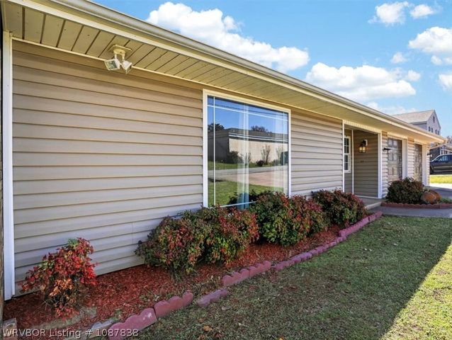 516 Beeler Street, Poteau, OK 74953