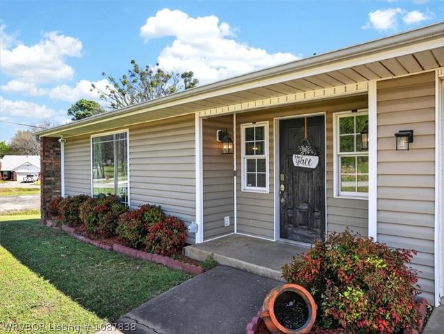 516 Beeler Street, Poteau, OK 74953