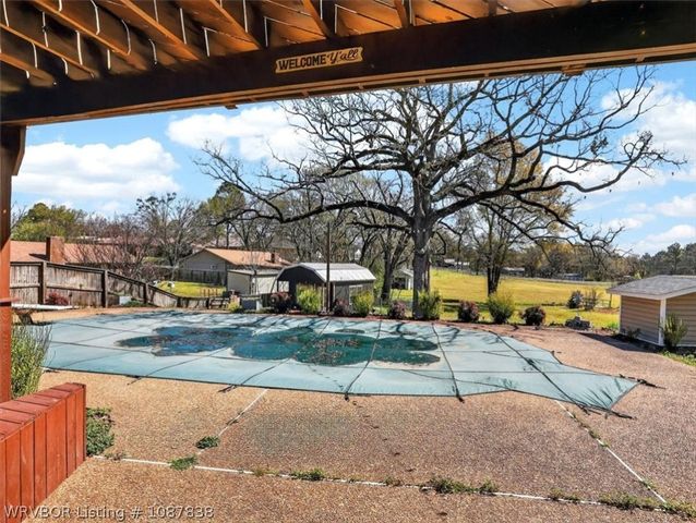 516 Beeler Street, Poteau, OK 74953