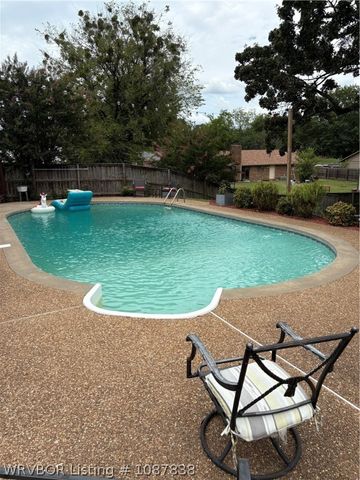 516 Beeler Street, Poteau, OK 74953